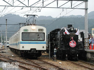 C58と1000系との並び