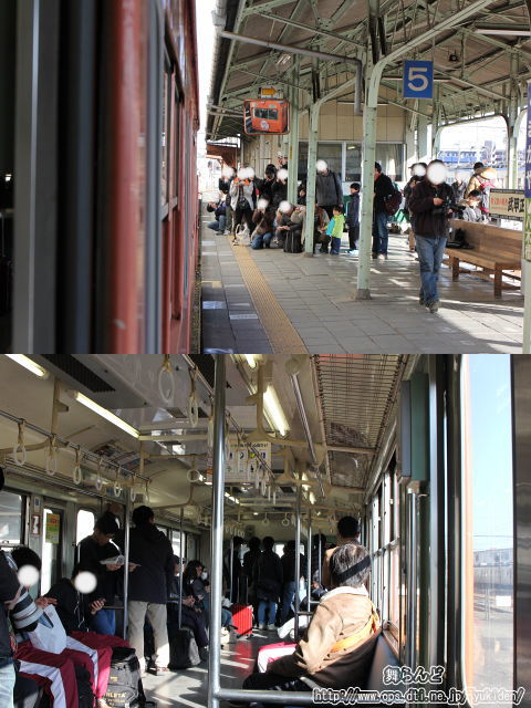 ホームと1003Fの車内の様子