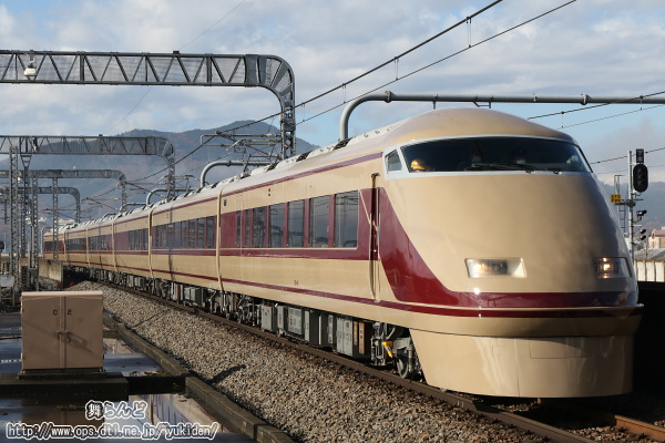 101F試運転（「デラックスロマンスカー」カラーリングスペーシア／往路）