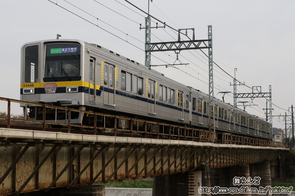 2022年春の全国交通安全運動のヘッドマークが付けられた21446F（その2）