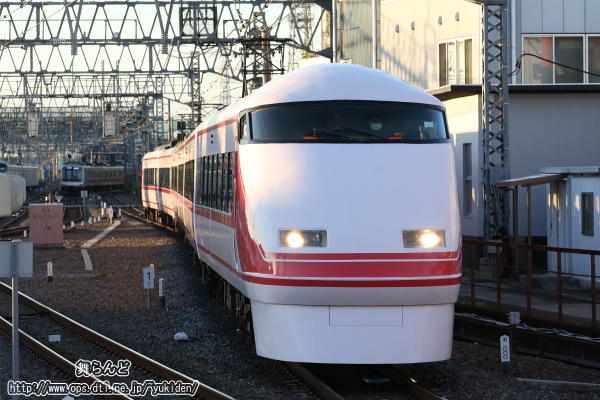 返却回送される109F（100系／スペーシア）