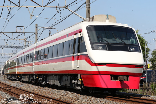 伊勢崎線を走る試運転中の207F（復路）