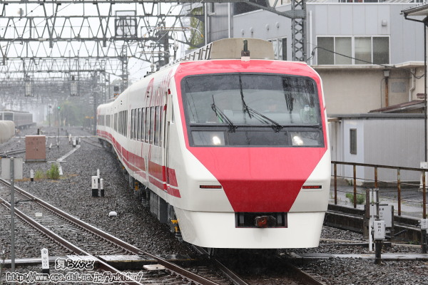 姿を見せた普悠瑪カラーの200系（208F）
