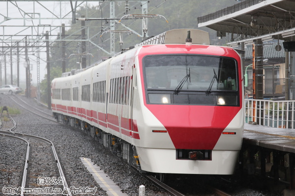 鷲宮を通過する普悠瑪カラーの200系（208F）