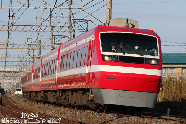 北千住へと向かう1800系のカラーリングが施された205F