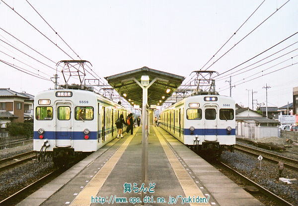 霜取りパンタ車並び