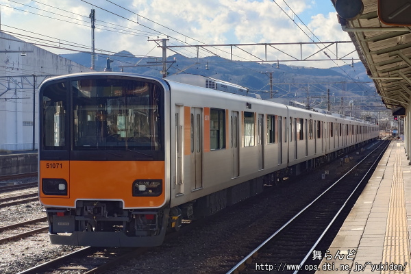 東上線への転線待ち