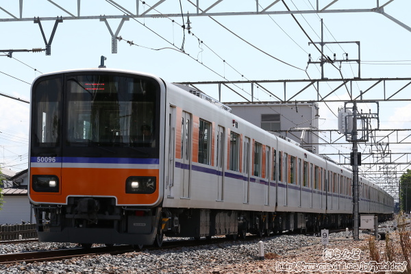 とある駅を通過する51096F