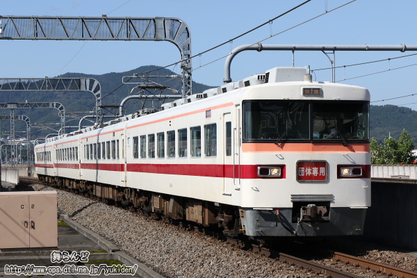 浅草からツアー客を乗せた350系の351F