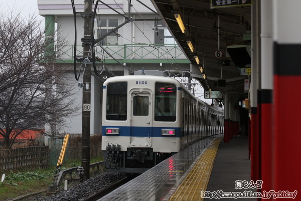 伊勢崎線を走る81100F（その２）