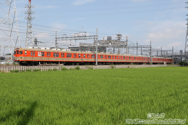 北千住に向けて回送される8111F
