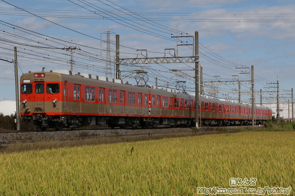 津覇車両へ向けて回送される8111F（その1）