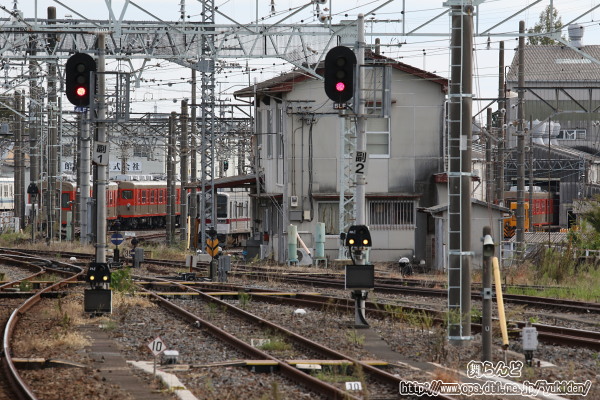 津覇車両で3分割された8111F