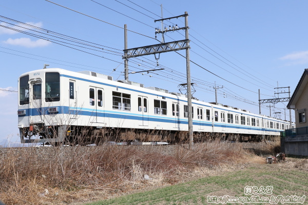 後追いで撮影した8572F＋8574Fの廃車回送