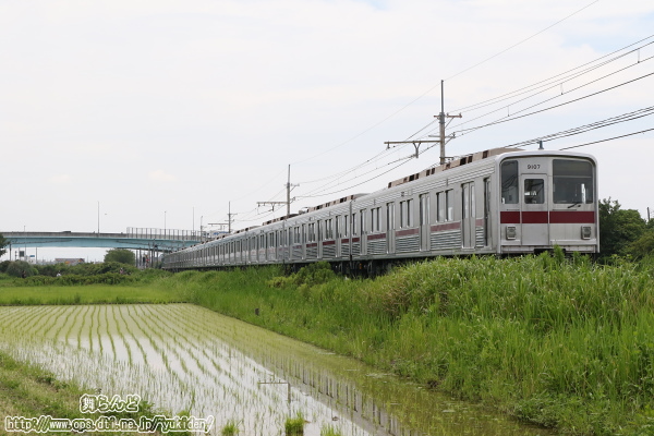 デキ502に牽引されて秩父鉄道線内を行く9107F（その2）