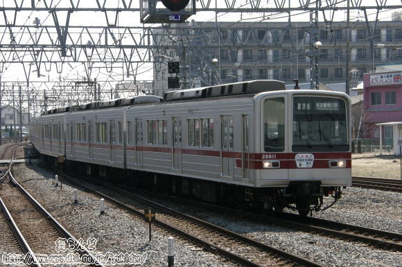 21811F