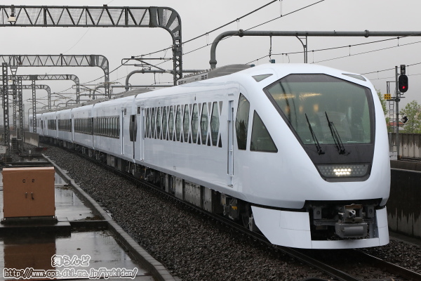 3回目試運転を行うN100系