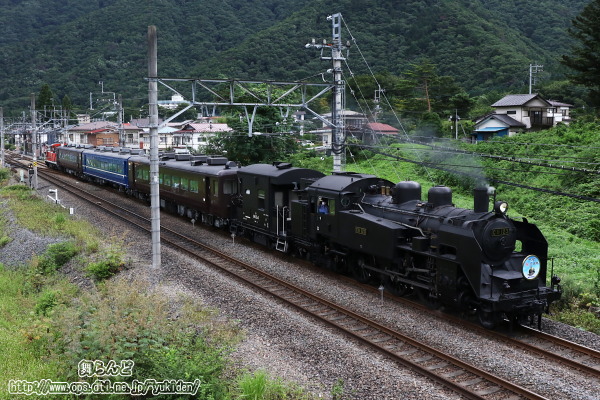 SL大樹運行開始5周年オリジナルヘッドマークを付けたC11 123（SL大樹6号）