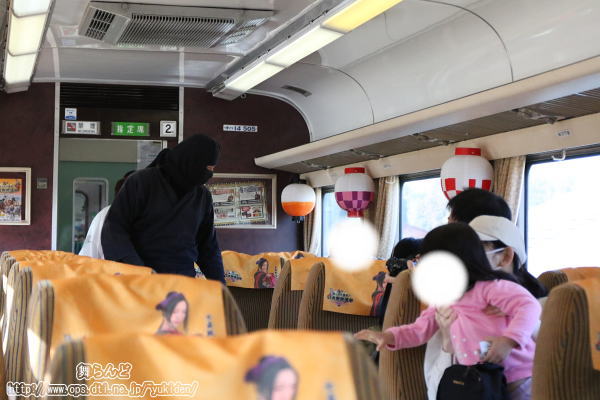 車内を見守る江戸忍者（SL大樹1号／3月7日）
