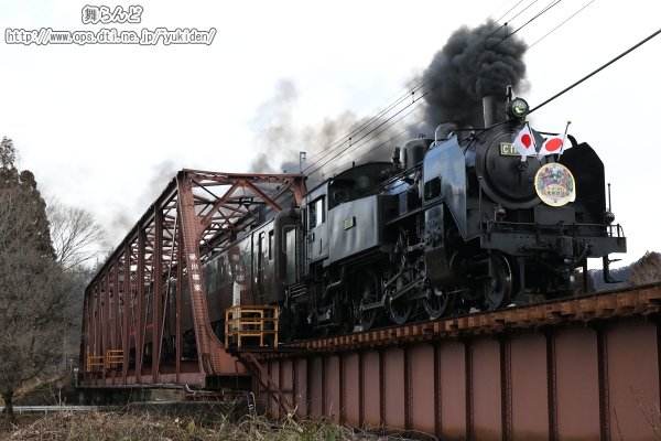 砥川橋梁を渡るEDO WONDER TRAIN（2/23　SL大樹2号）