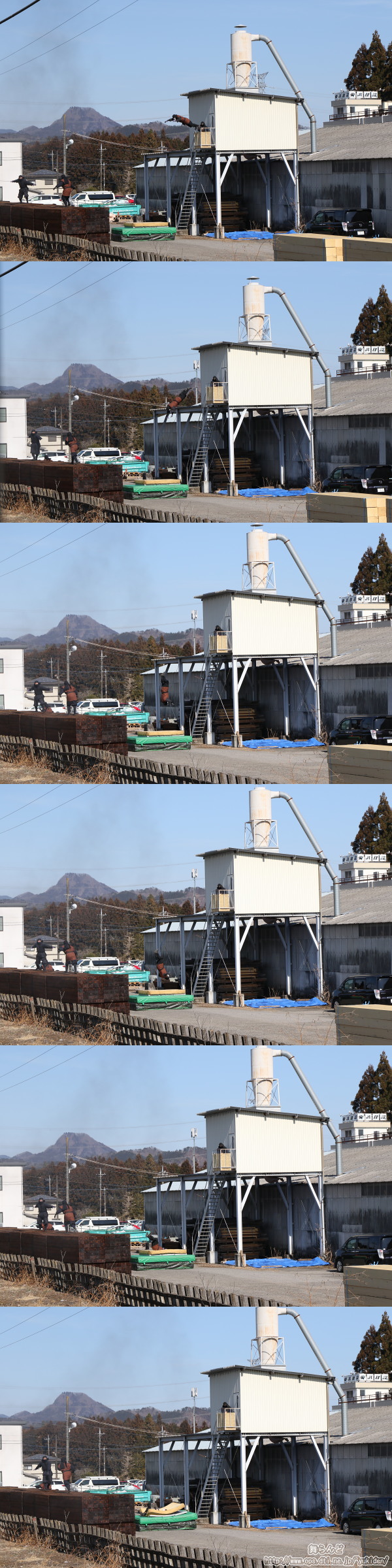 建物から飛び降りる風魔忍者（3/1　SL大樹5号）