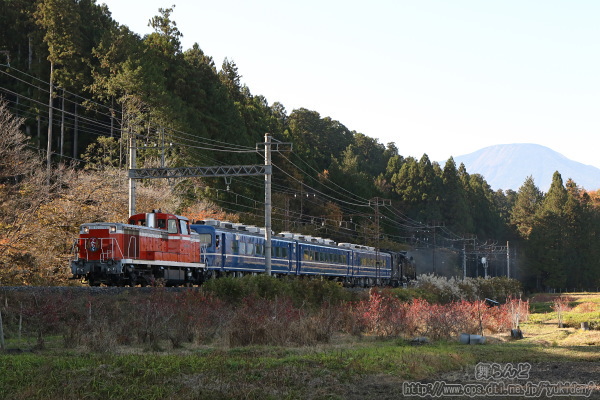DE10 1099を先頭に東武日光から戻ってきたSL大樹ふたら