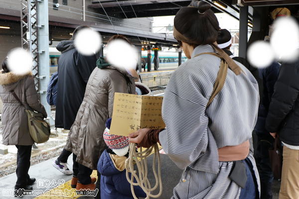 鼠小僧を探すお役人（2019-2-9／下今市／SL大樹2号）
