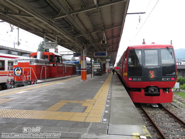 現JRと元JRの車両の並び
