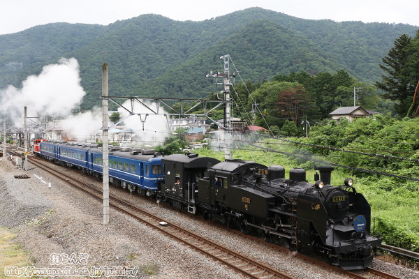 七夕のヘッドマークを付けたSL大樹4号