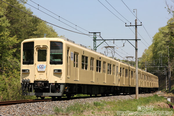 丘陵地帯を行く81111F（その１）