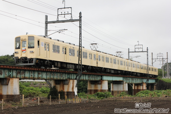高麗川橋梁を渡る81111F（その１）
