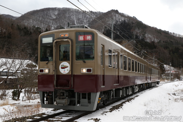 雪の中を行くリバイバルカラーの6179F（復路）