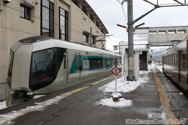 リバティとリバイバルカラーの6179F