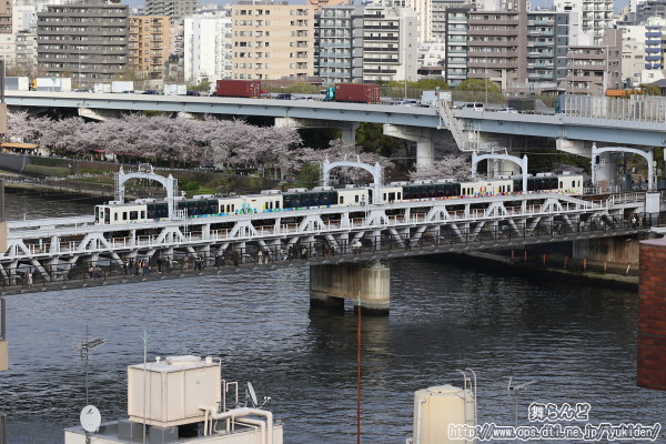 松屋浅草の屋上から撮影した送込み回送中のスカイツリートレイン（送込み回送4回目　3/28）