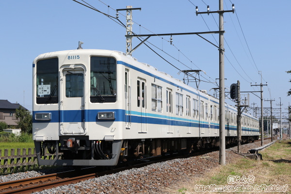 栃木・新栃木～安塚の区間を走る8000系