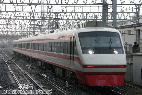 傤72