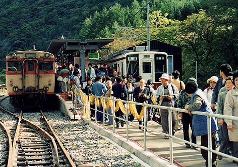 新たな鉄道